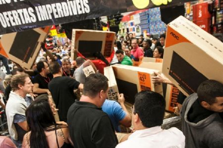 Nas primeiras horas, Black Friday fatura quase metade do evento de 2017